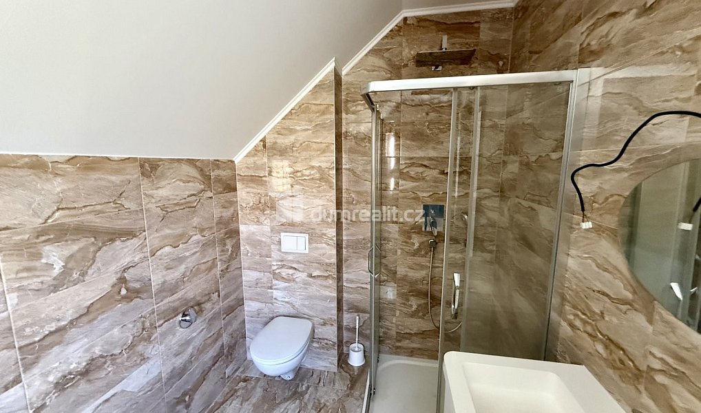 Prodej domu 190 m² s pozemkem 453 m², Velká Hleďsebe – náhled fotky 19