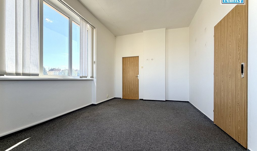 Pronájem kanceláře 16 m², Plzeň – náhled fotky 2