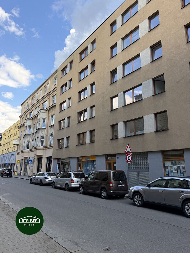 Pronájem bytu 2+1 56 m²