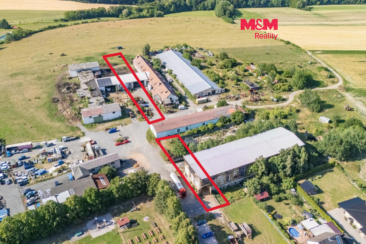 Prodej pozemku 3 013 m²