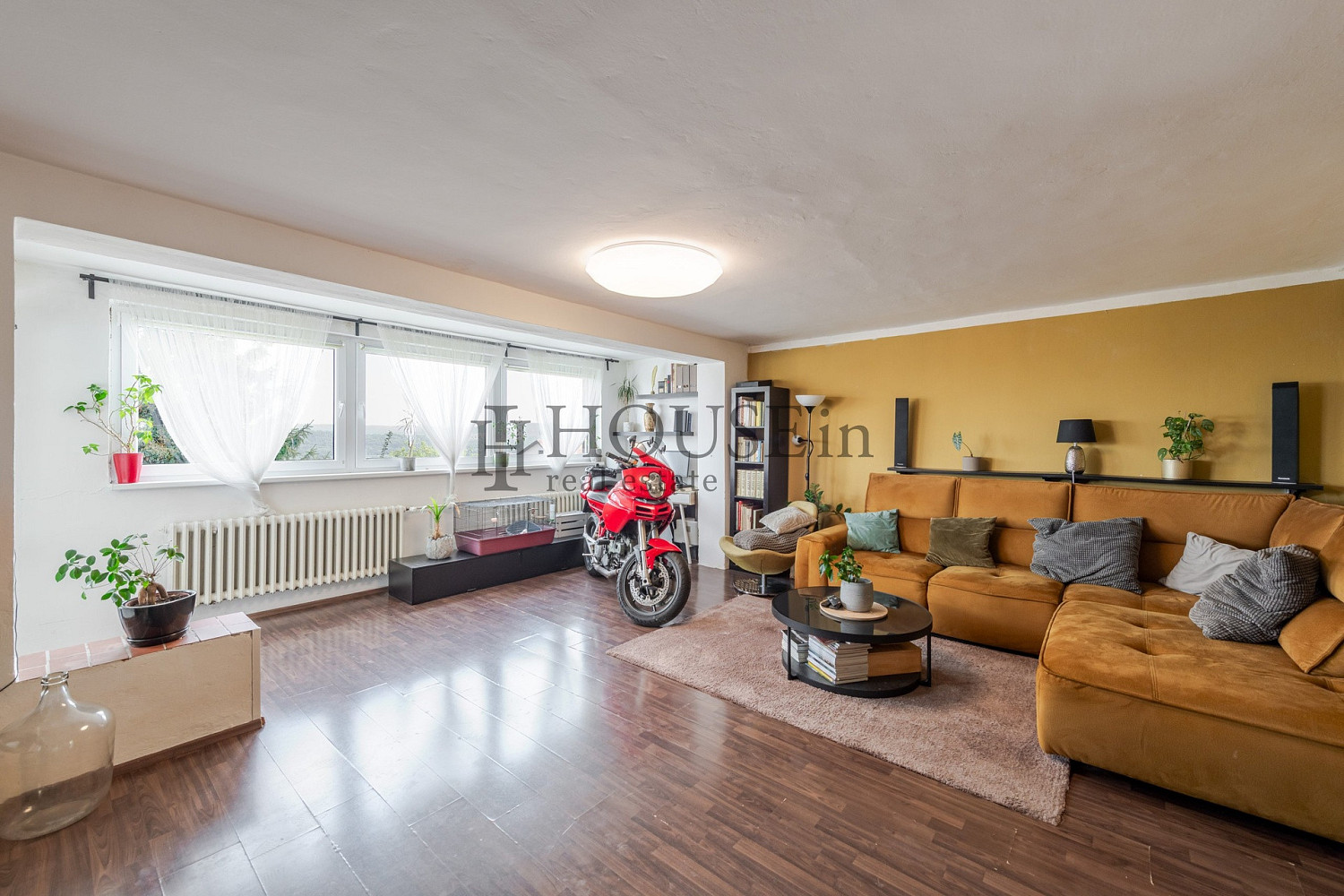 Prodej domu 192 m² s pozemkem 1 249 m² — photo 2