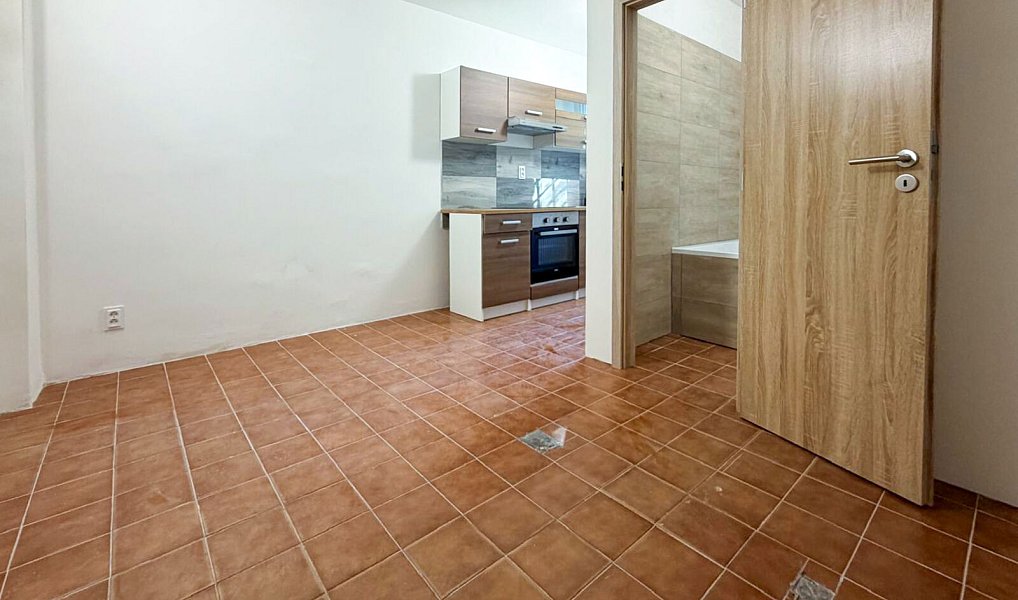 Pronájem bytu 2+kk 40 m², Sokolov – náhled fotky 2