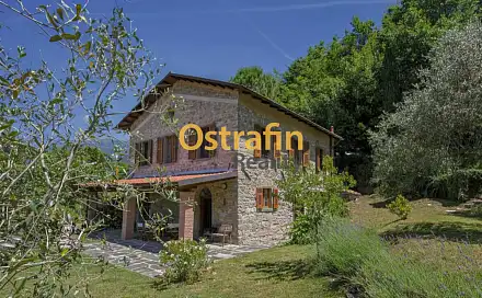Prodej domu 218 m² s pozemkem 109 000 m², Bagnone, Itálie