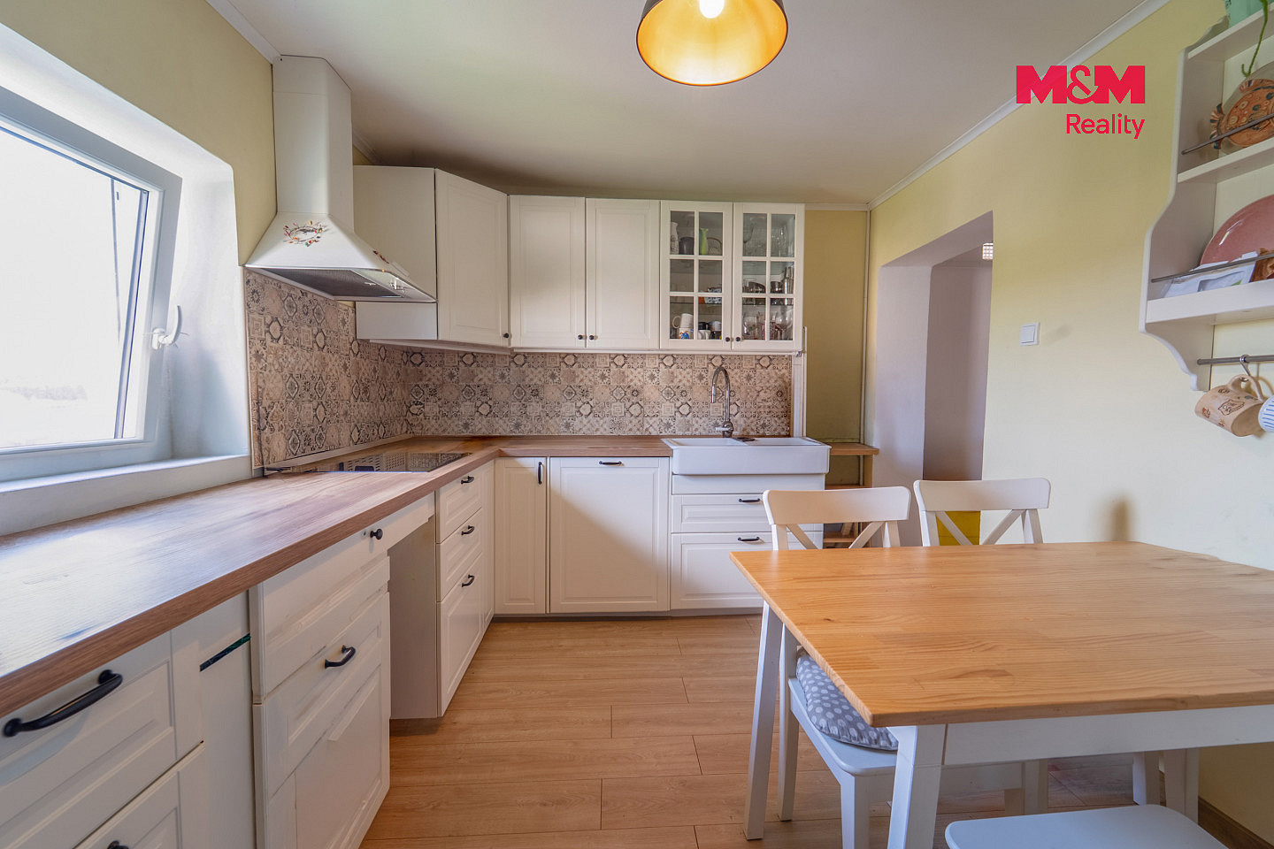 Prodej nájemního domu, činžáku 213 m² – fotografie 2