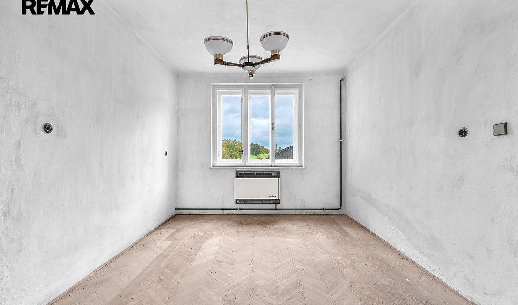 Prodej domu 370 m² s pozemkem 4 375 m², Luštěnice – náhled fotky 7