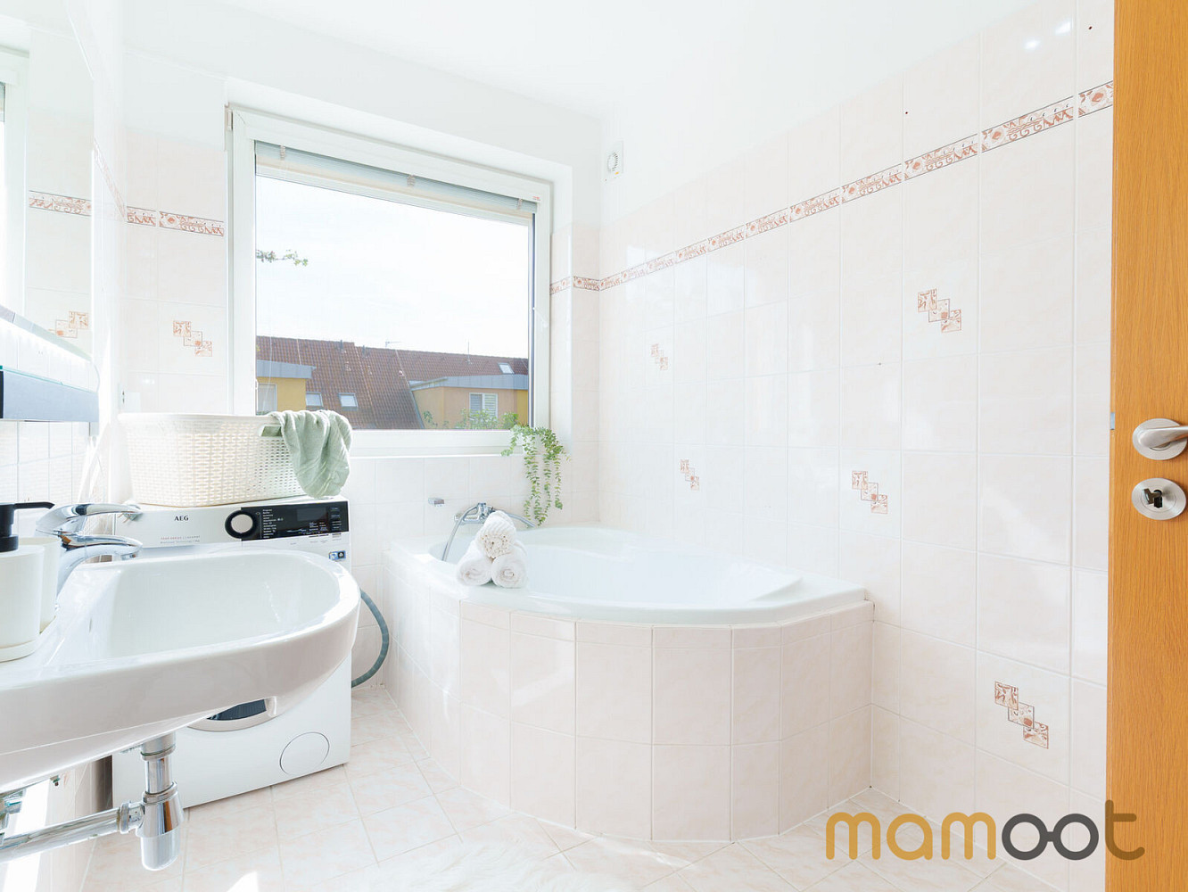 Pronájem bytu 2+kk 70 m² – fotografie 3
