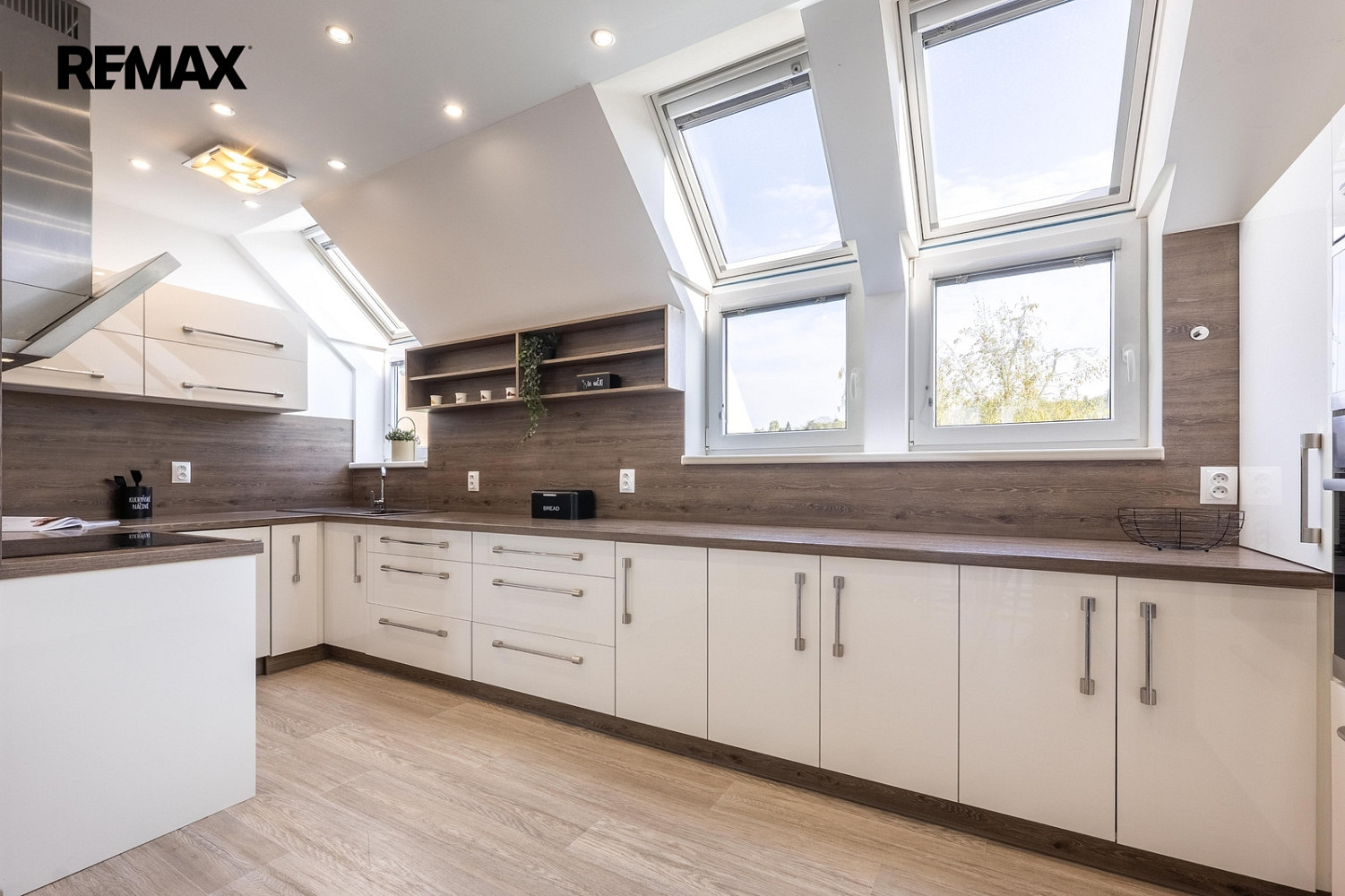 Prodej bytu 5+kk 141 m² — photo 2