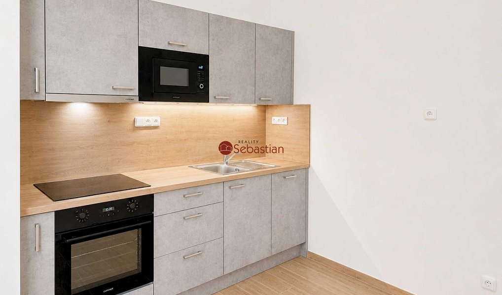 Pronájem kanceláře 71 m², Pardubice – náhled fotky 5