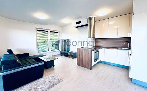 Pronájem bytu 2+kk 66 m², Křížová, Praha 5 - Smíchov