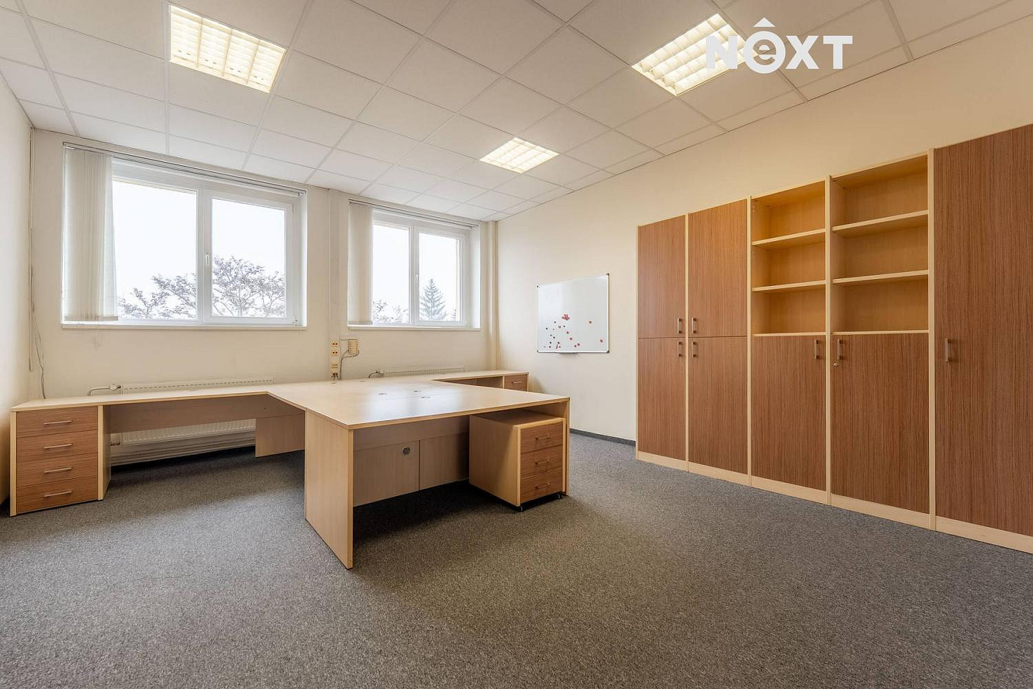 Pronájem kanceláře 251 m² — photo 4