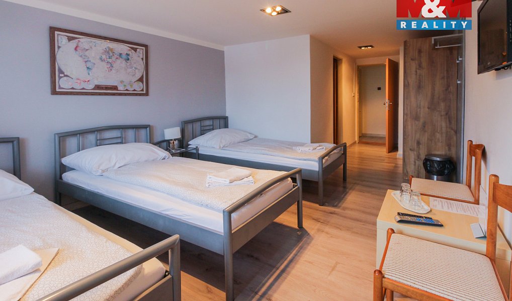 Prodej domu 1 355 m² s pozemkem 1 236 m², Kravaře – náhled fotky 5