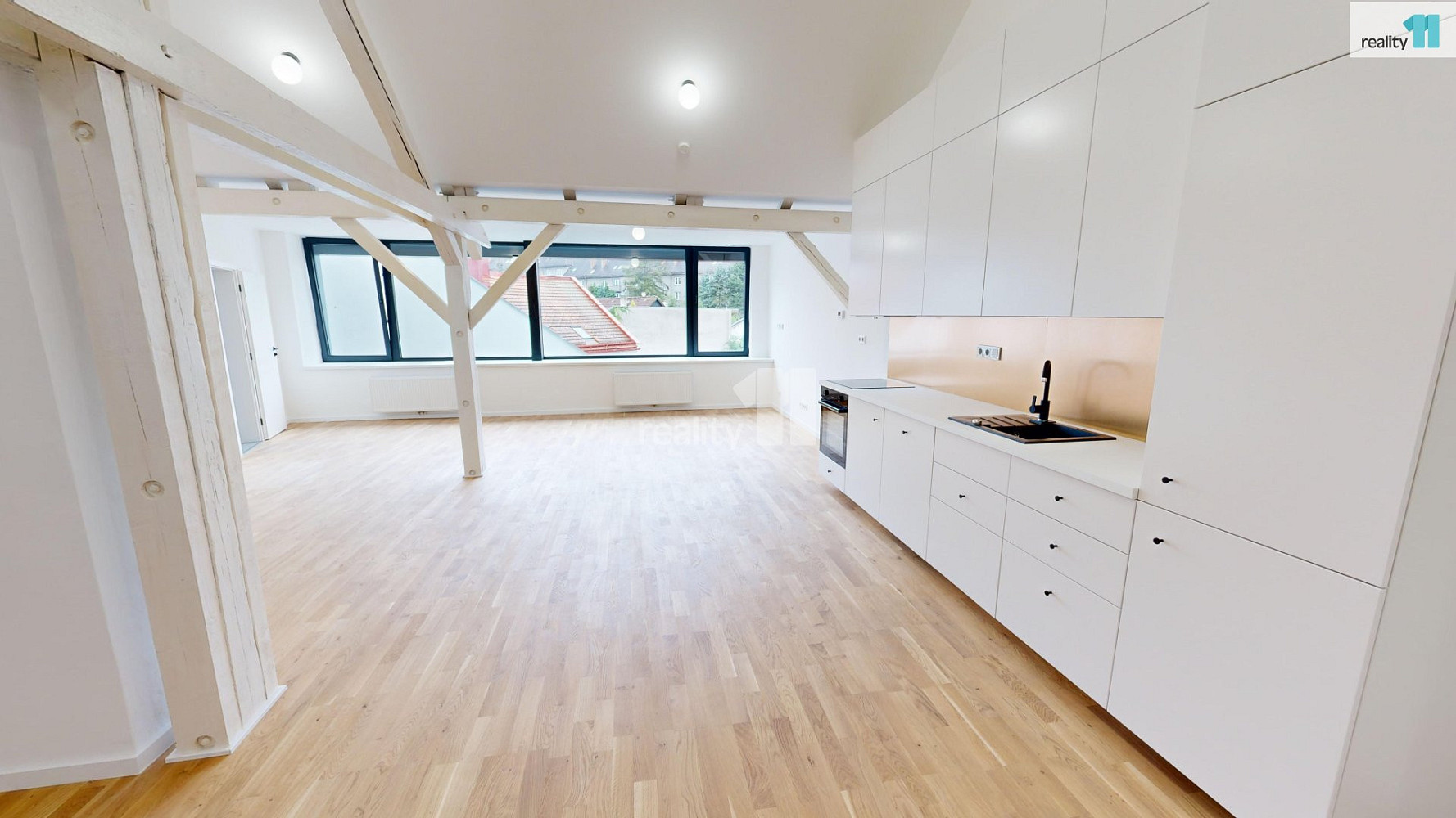 Pronájem komerčního objektu (jiného typu) 151 m²