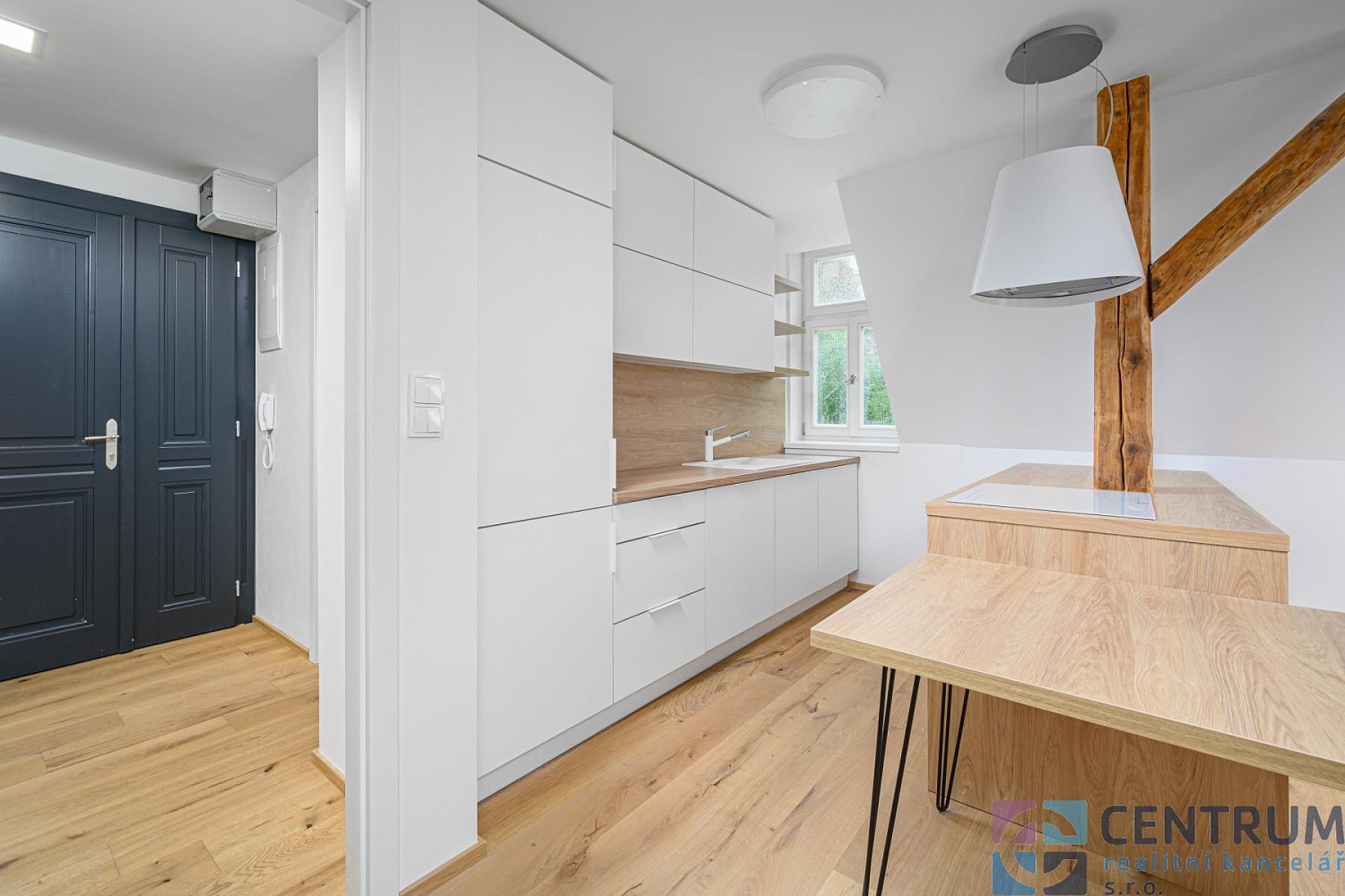 Pronájem bytu 3+kk 87 m² – fotografie 2
