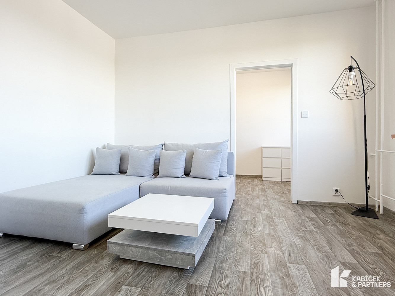 Pronájem bytu 2+1 42 m² — photo 2