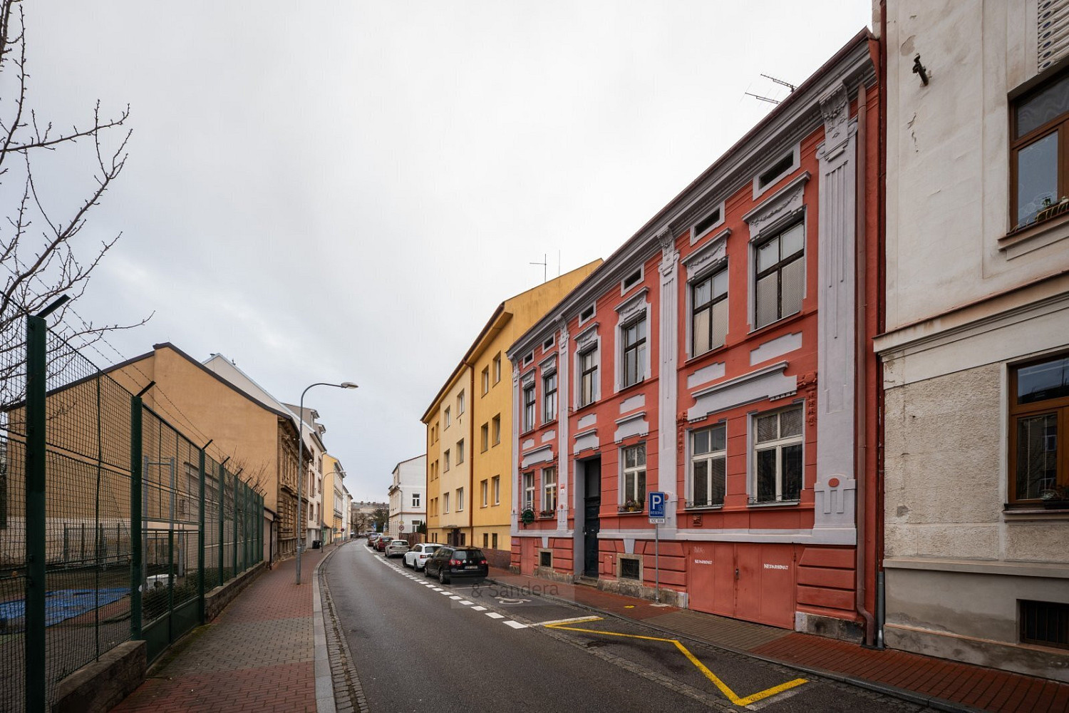 Prodej nájemního domu, činžáku 182 m²
