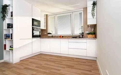 Prodej bytu 2+kk 29 m², Čujkovova, Ostrava - Zábřeh