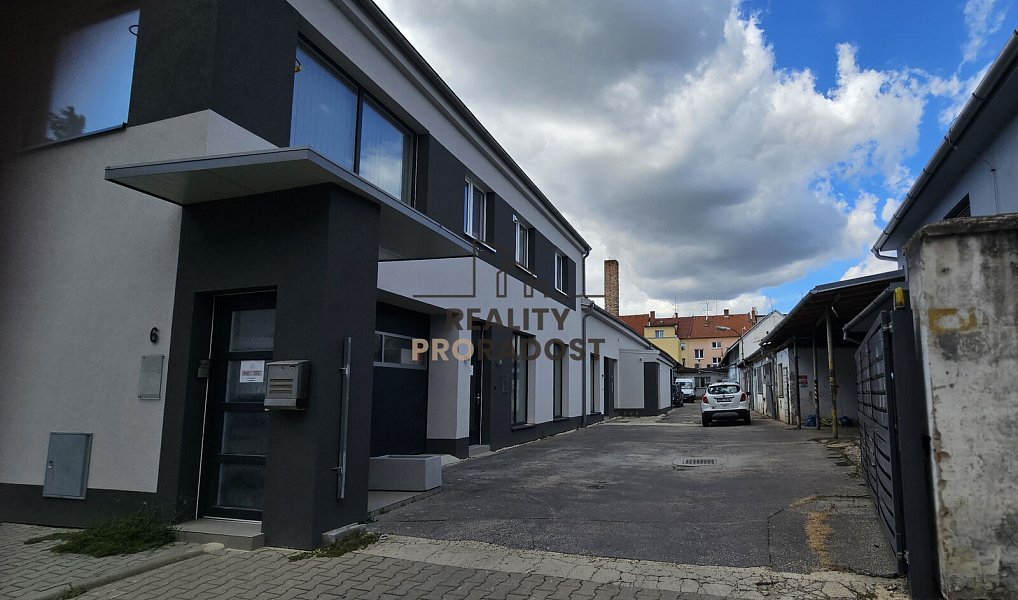 Pronájem obchodních prostor 130 m², Hodonín – náhled fotky 20