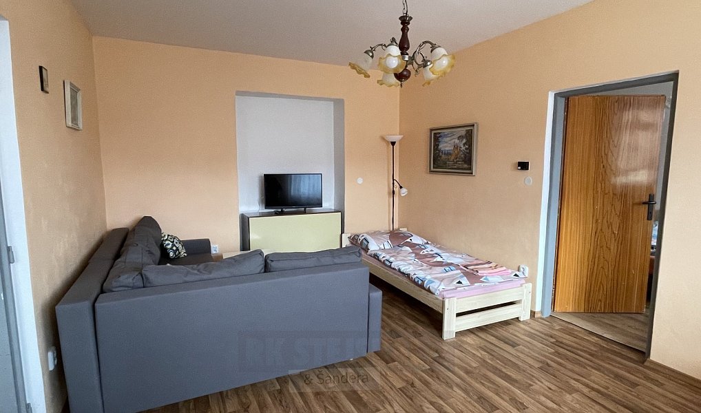 Prodej domu 342 m² s pozemkem 744 m², Velešín – náhled fotky 23