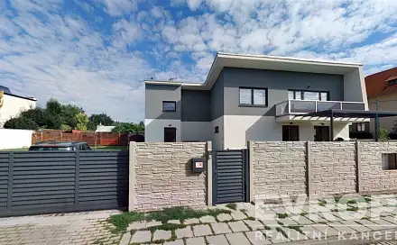 Prodej domu 195 m² s pozemkem 662 m², Liliová, Opava - Jaktař