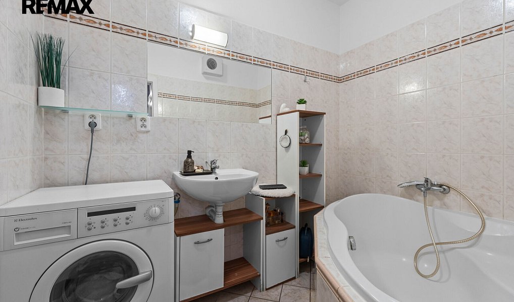 Prodej bytu 2+kk 58 m², Dolní Břežany – náhled fotky 11