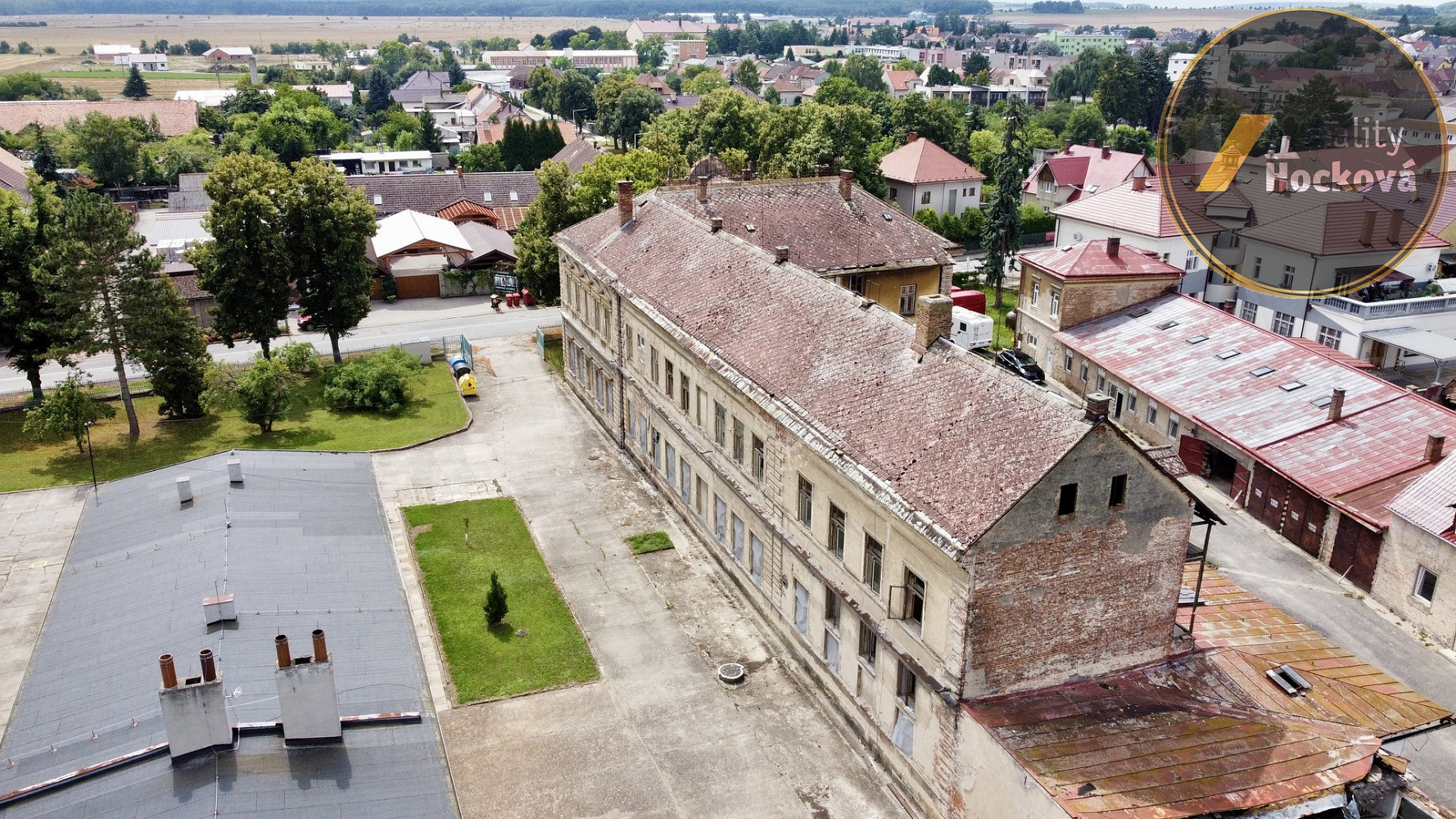 Prodej komerčního objektu (jiného typu) 2 550 m²