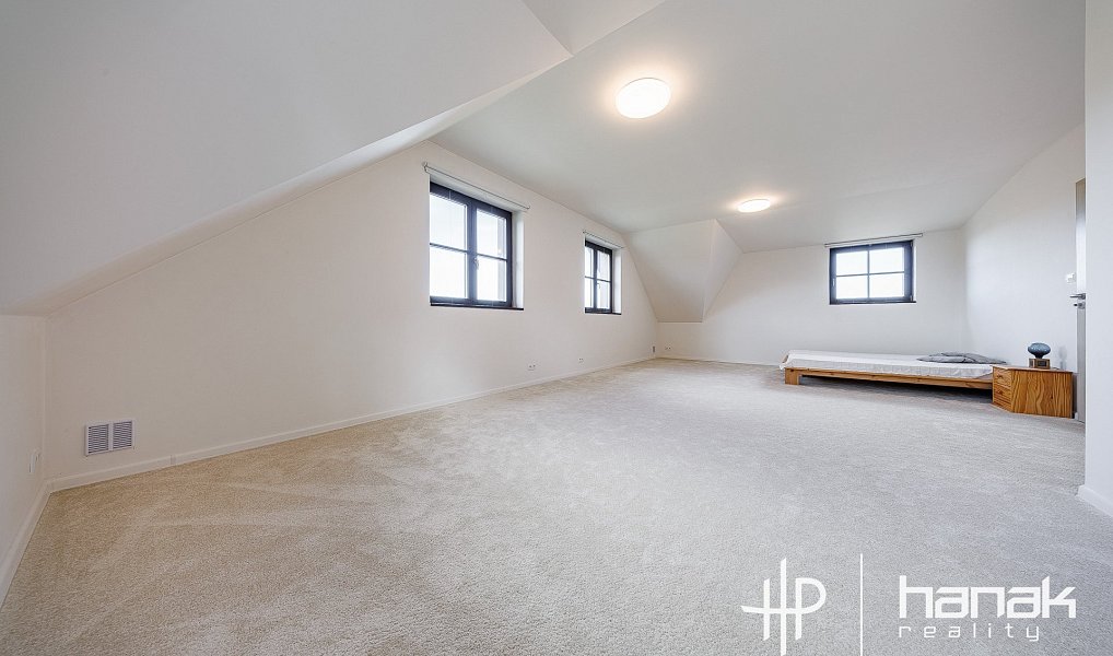 Prodej domu 170 m² s pozemkem 1 384 m², Oborná – náhled fotky 21
