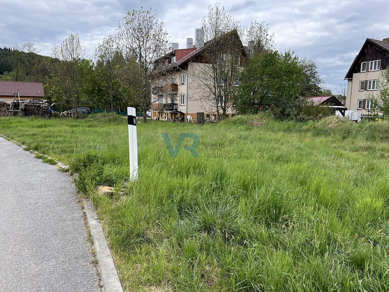 Prodej stavebního pozemku 994 m² — photo 3