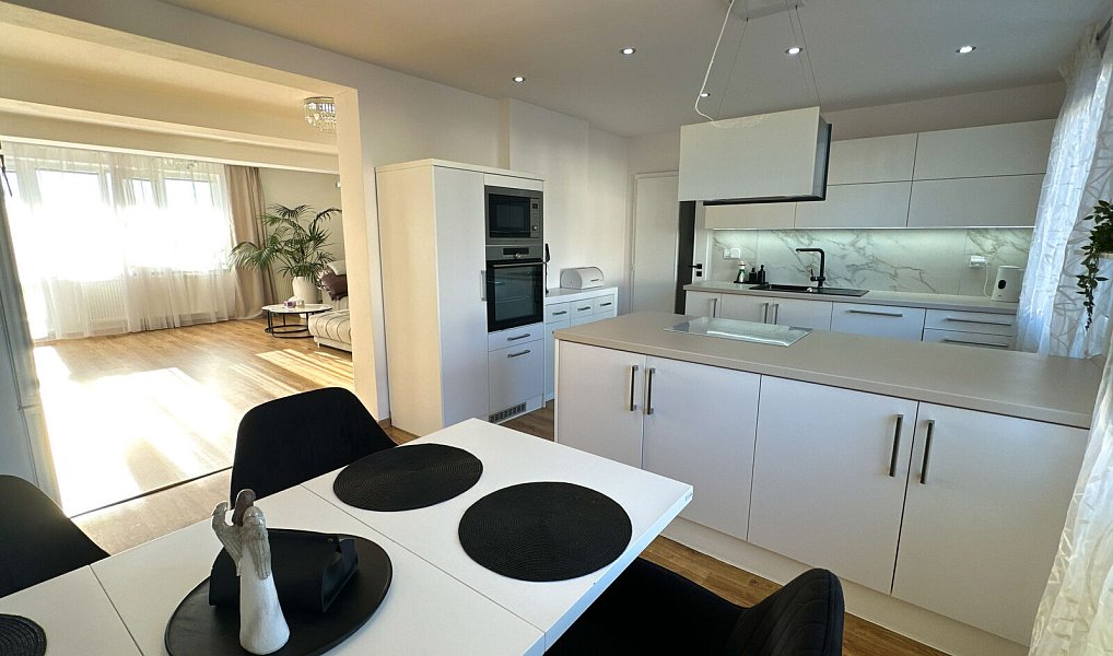 Prodej domu 300 m² s pozemkem 154 m², Tachov – náhled fotky 10