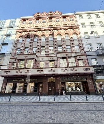 Pronájem kanceláře 179 m²