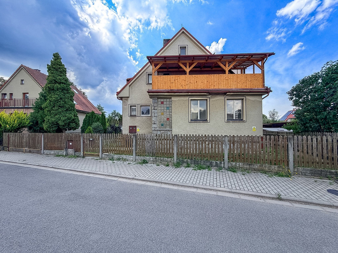 Prodej domu 150 m² s pozemkem 793 m² – fotografie 2