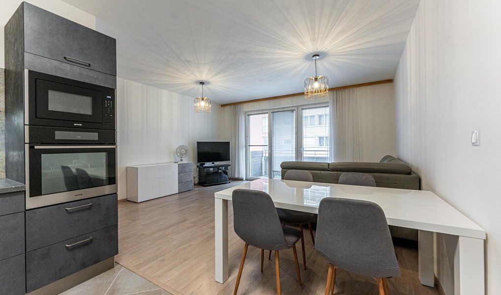 Pronájem bytu 3+kk 78 m², Praha – náhled fotky 2