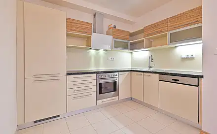 Pronájem bytu 3+kk 61 m²