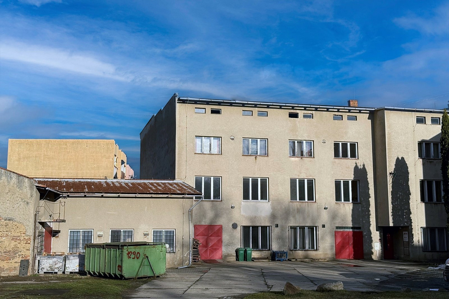 Prodej výrobních prostor 1 875 m²