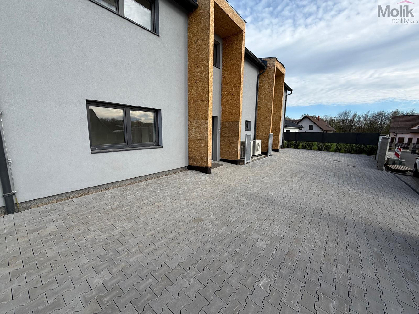Pronájem domu 157 m² s pozemkem 352 m² – fotografie 3