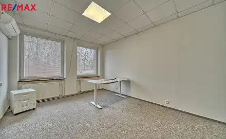 Pronájem kanceláře 18 m², Rooseveltova, Chlumec nad Cidlinou - Chlumec nad Cidlinou III, okres Hradec Králové