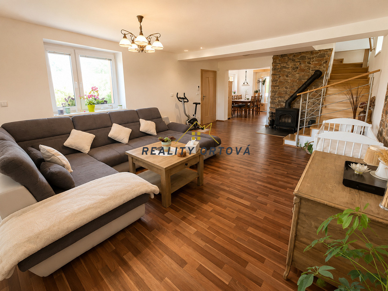 Prodej domu 166 m² s pozemkem 2 688 m² — photo 2