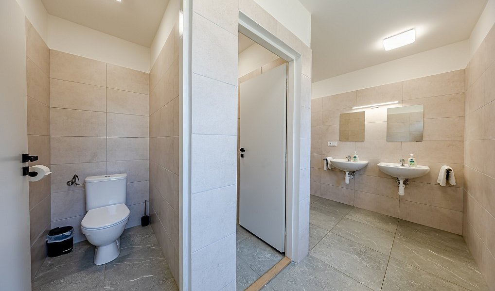 Prodej ubytovacího objektu 146 m², Bzenec – náhled fotky 17