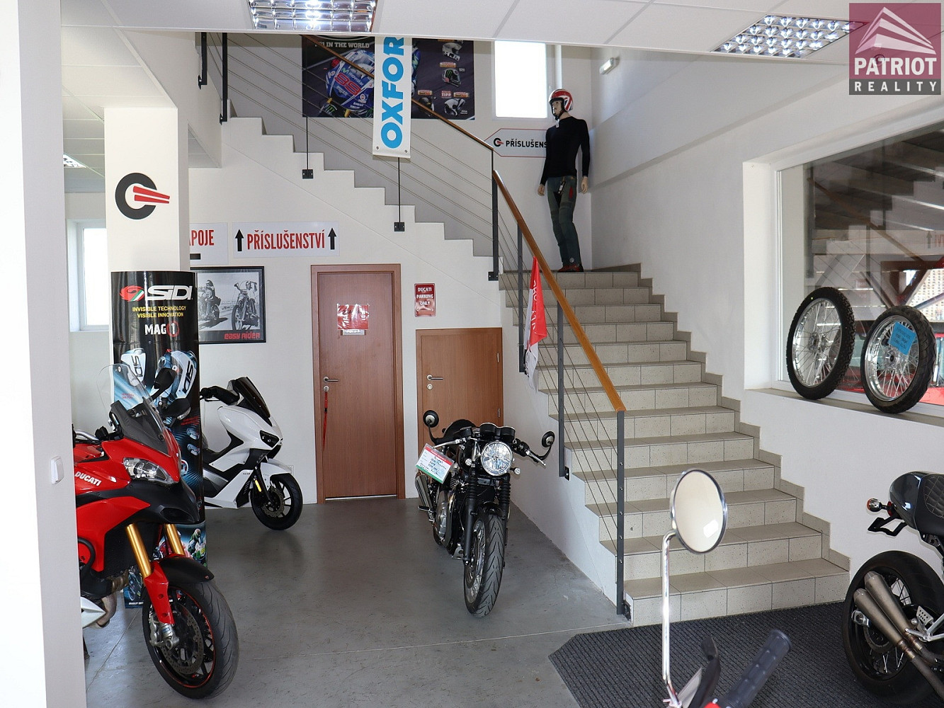 Pronájem obchodních prostor 300 m² - Widok 4