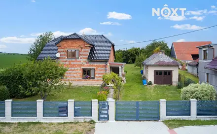 Prodej domu 100 m² s pozemkem 2 066 m², Hlušice - Hlušičky, okres Hradec Králové