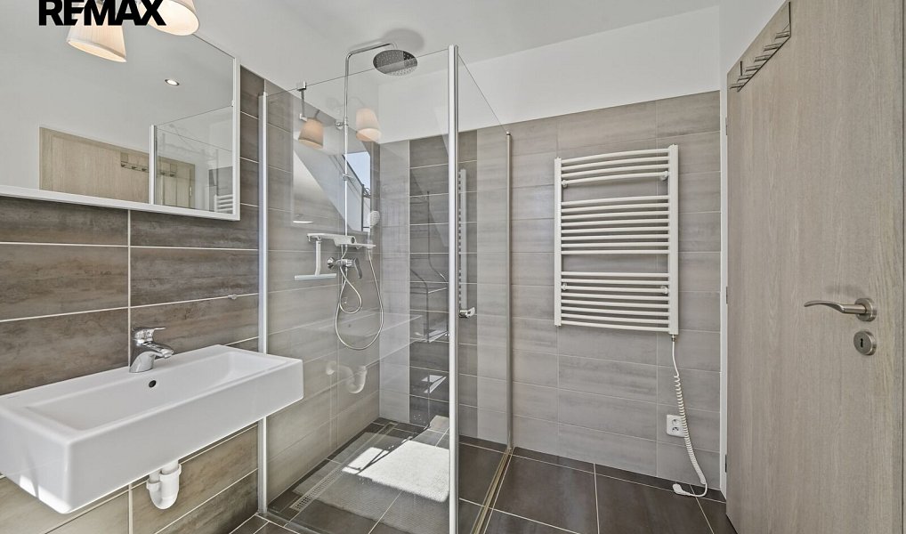 Prodej domu 176 m² s pozemkem 1 000 m², Kupařovice – náhled fotky 32