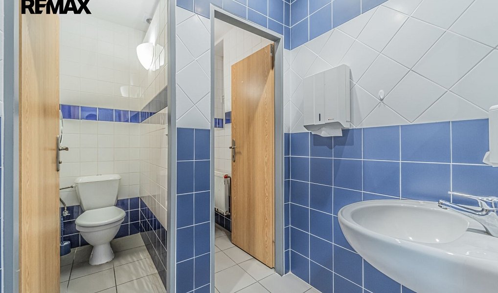 Pronájem kanceláře 100 m², Kladno – náhled fotky 4