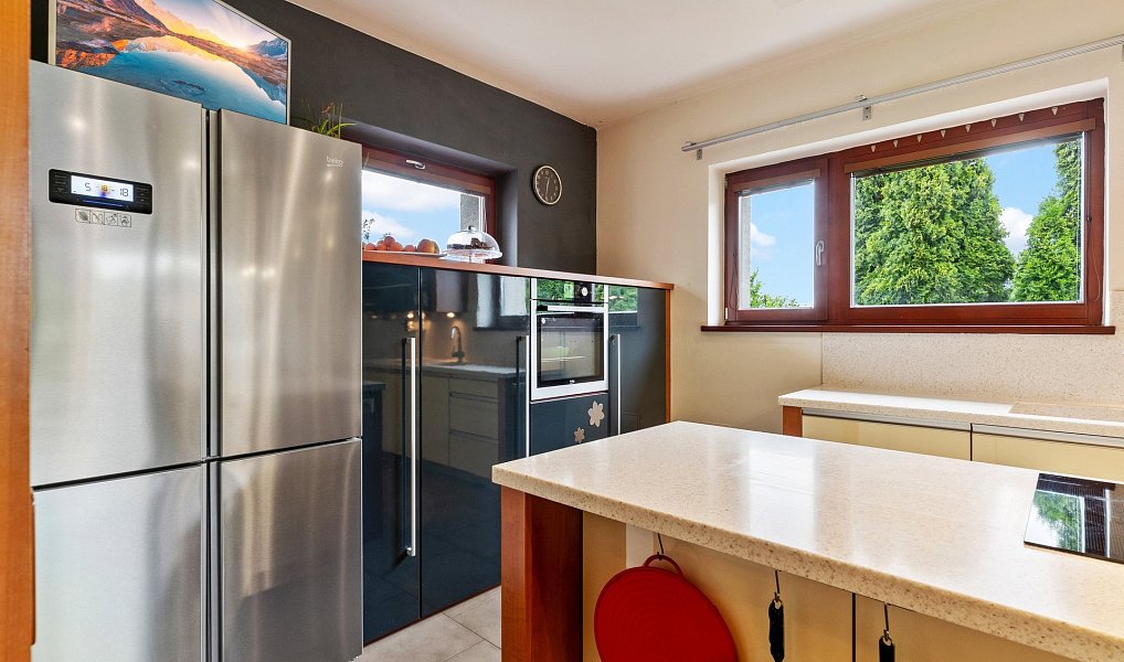 Prodej domu 246 m² s pozemkem 1 270 m², Beroun – náhled fotky 18