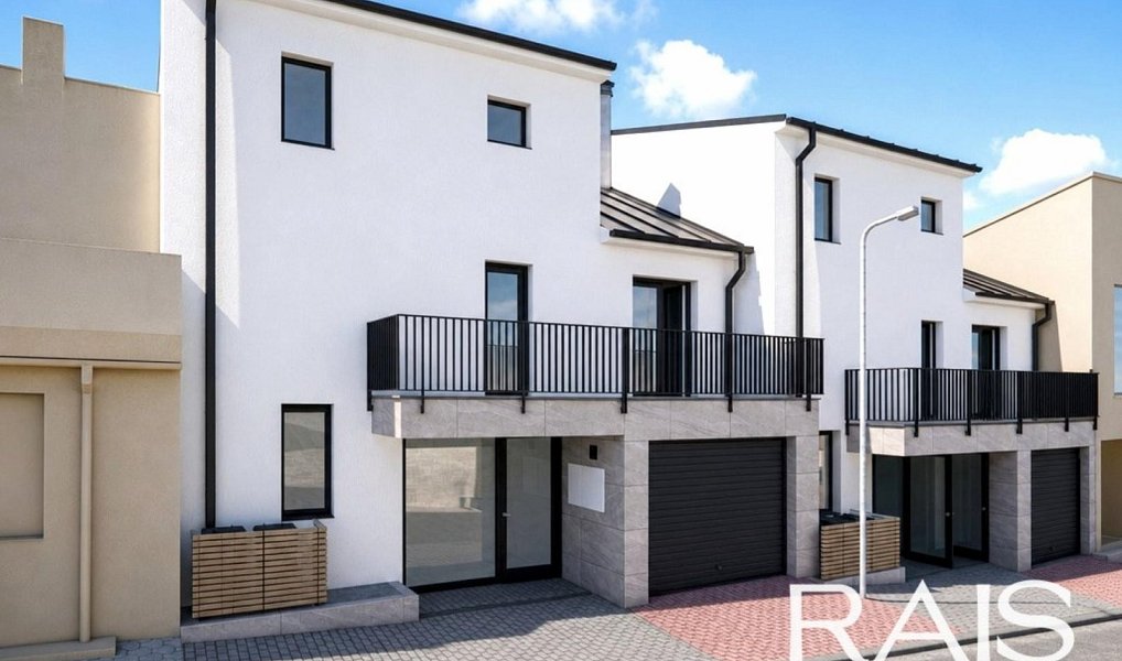 Prodej domu 195 m² s pozemkem 215 m², Holasice – fotka 1 z 21