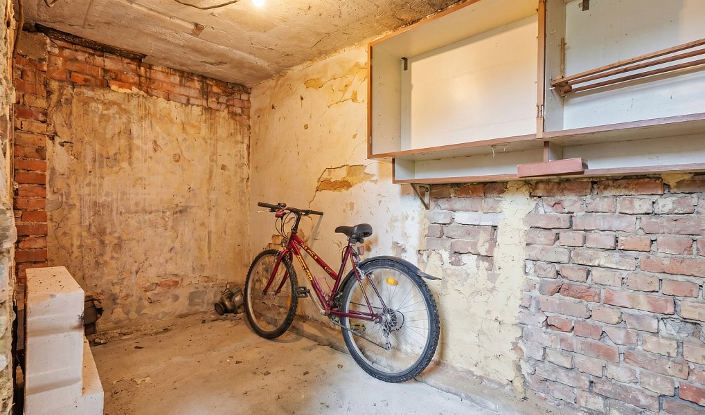Prodej domu 248 m² s pozemkem 1 439 m², Blansko – náhled fotky 33