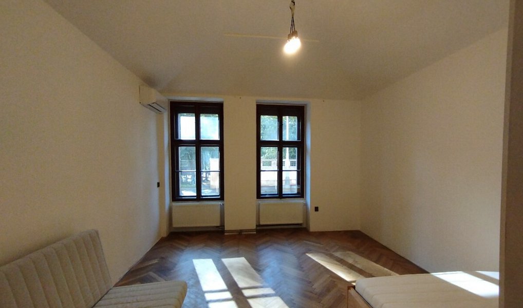 Pronájem bytu 2+kk 45 m², Praha – fotka 1 z 4