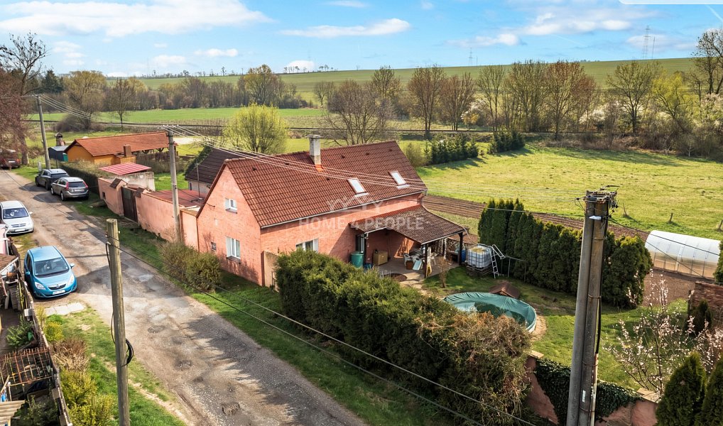 Prodej domu 133 m² s pozemkem 1 126 m², Zlonice – náhled fotky 2