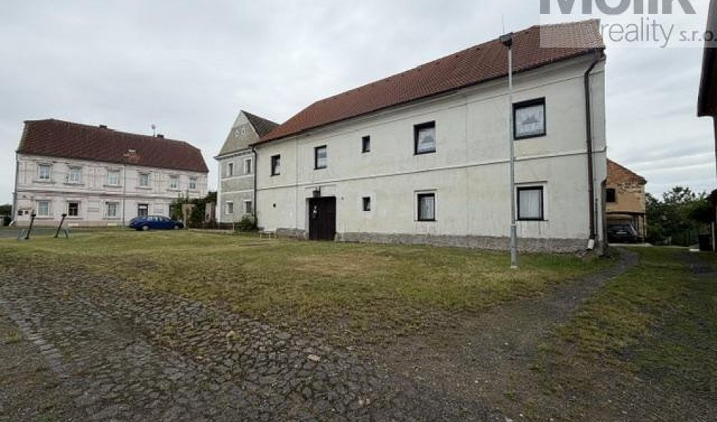 Prodej domu 782 m² s pozemkem 782 m², Kozly – fotka 1 z 29