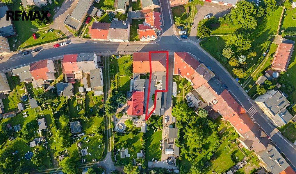 Prodej domu 170 m² s pozemkem 405 m², Hrob – náhled fotky 4