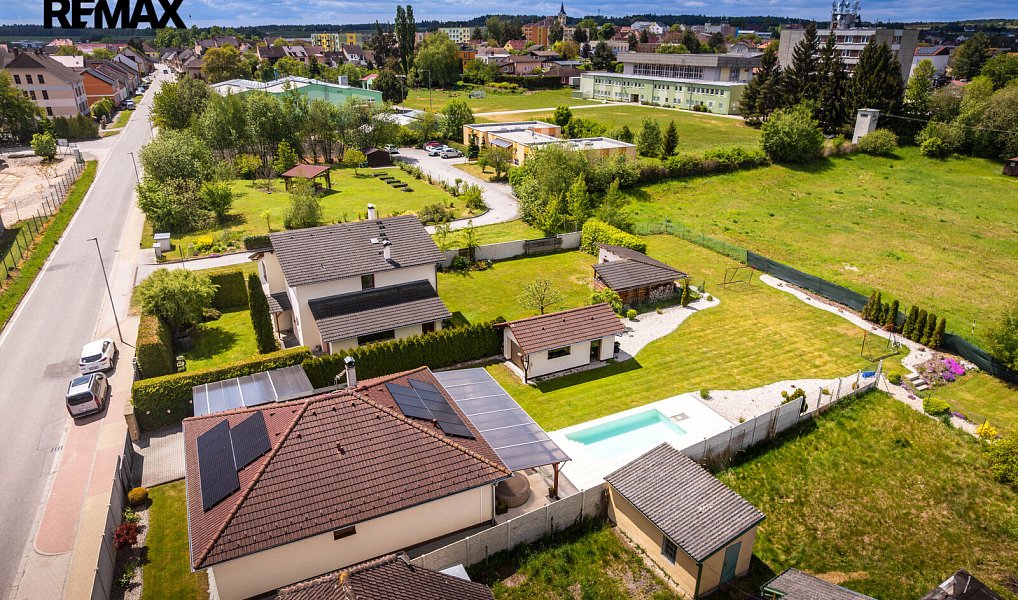 Prodej domu 134 m² s pozemkem 1 409 m², Lišov – náhled fotky 9