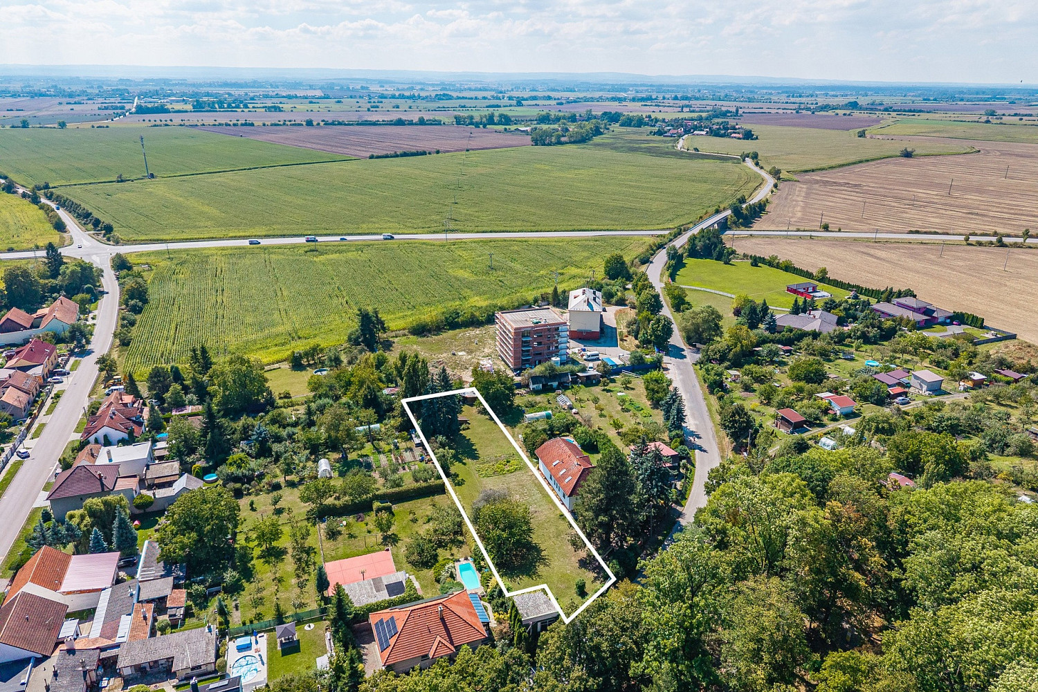 Prodej stavebního pozemku 1 775 m² – fotografie 2